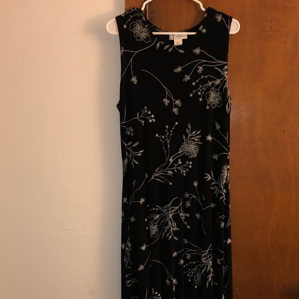 Black and white floral print dress